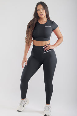 V-BACK SCRUNCH BUTT LEGGINGS - BLACK