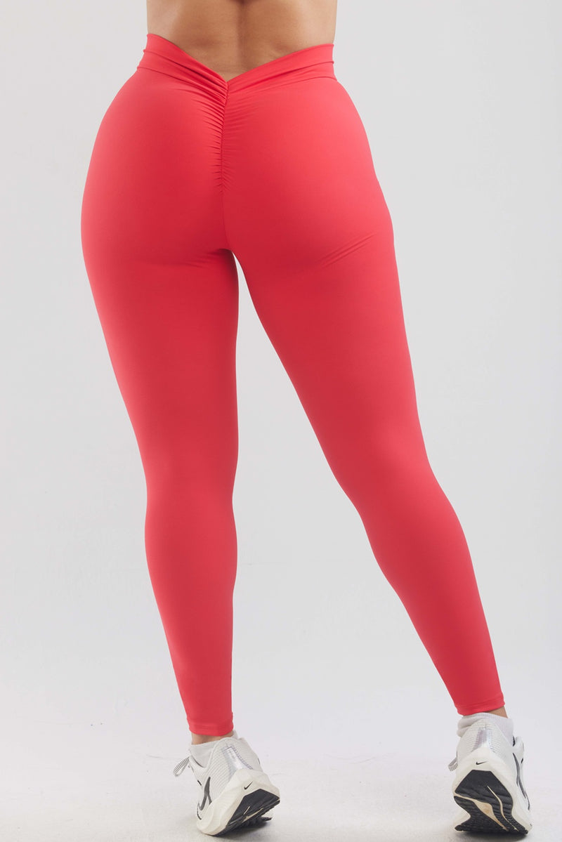 V-BACK SCRUNCH BUTT LEGGINGS - RED