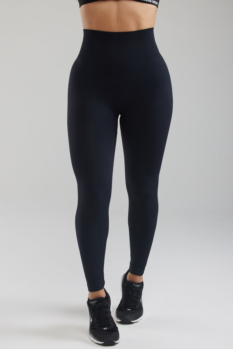 Black Contour Scrunch Butt Leggings – innovawear